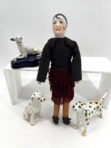 lot 280 image: Set of 3 Porcelain Dalmatian Figurines and Art Deco Doll