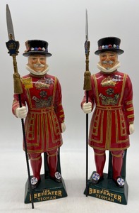 lot 305 image: Pair of Beefeater Yeoman Genuine English Ceramic Figures