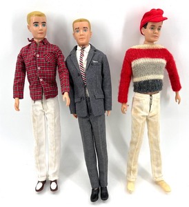lot 396 image: Collection of 3 Vintage Ken Dolls in Assorted Outfits