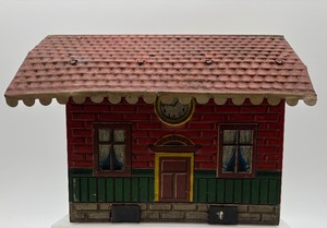 lot 414 image: Vintage Tinplate Train Station