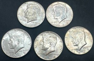 lot 26 image: Lot of 5 Silver (40%) Kennedy Half Dollars