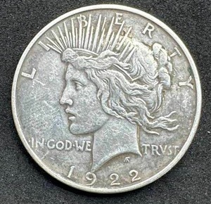 lot 48 image: 1922-D Silver Peace Dollar