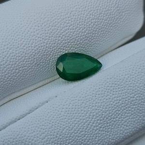 lot 21 image: 1.67 Carat Zambian Emerald, Pear Cut VIDEO