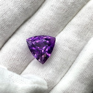 lot 26B image: 12.27 Carat Crispy Trillion-Cut AmethystStriking Deep Purple, 15mm Gemstone  VIDEO 