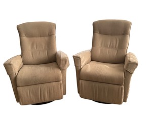lot 20 image: Pair of Upholstered Gliding Recliners