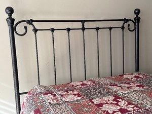 lot 10 image: Beautiful Metal Queen Bed Frame  Beautiful Vintage Metal Queen Headboard