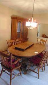lot 5 image: Dining Room Table with Matching Hutch