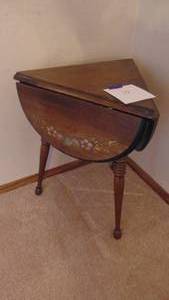 lot 10 image: Triangle Table with Drop Sides, Painted Florals on the Drop Sides