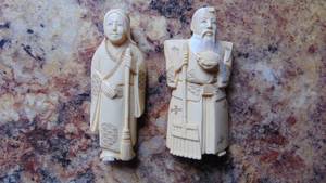 lot 60 image: 2- Vintage 3in Bone Figures Asis