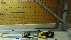 lot 81 image: 3-Saws, 2- Levels and Squares