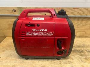 lot 12 image: HONDA EU2000 InverterGenerator