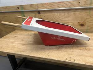 lot 14 image: CORONA Kids Wheelbarrow