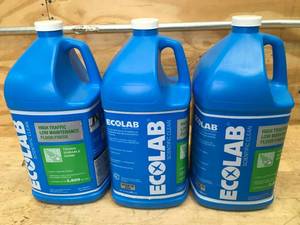 lot 110 image: Lot of 3 1 Gallon Jugs of -  Ecolab High Traffic Low Maintenance Floor Finish
