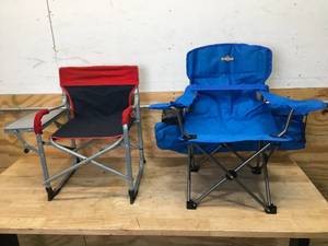 lot 75 image: Lot of 2 - Small Childrens Outdoor Folding Chairs