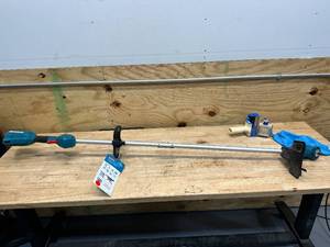 lot 177 image: Makita LXT 18V Lithium-Ion Brushless Cordless 13 in. String Trimmer, Tool-Only