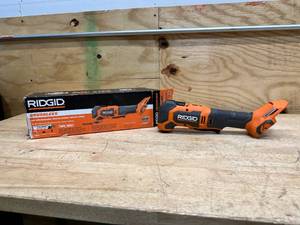lot 197 image: RIDGID 18V Brushless Cordless Multi-Tool (Tool Only)