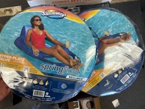 lot 22 image: Swimways Spring Float - Set of 2