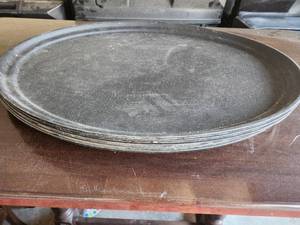 lot 25 image: Set of 5 Large Black Serving Trays