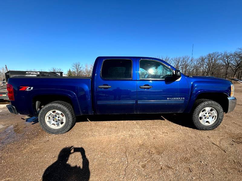 lot 3 image: 2013 CHEVROLET SILVERADO 1500 LT