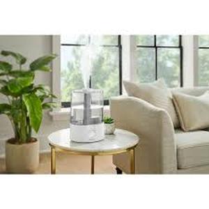 lot 31 image: Lot of Vissani 1 Gal. Ultrasonic Humidifier 360 Degree Turning Dual Nozzle Cool Mist for Medium Room in White   Customer Returns See Pictures