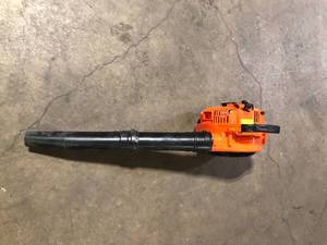 lot 28 image: Orange Leaf Blower Customer Returns See Pictures
