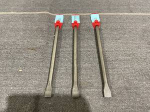 lot 112 image: LOT OF 3 Milwaukee 1x18 SDS-MAX Steel Flat Chisel