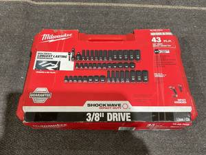 lot 133 image: 43PCS Milwaukee SHOCKWAVE 38 Drive SAE and Metric 6 Point Impact Socket Set