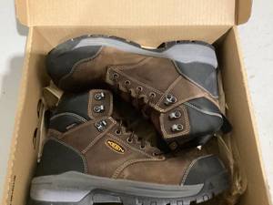 lot 492 image: Size 11 Keen Mens Evanston 6 Waterproof Boot
