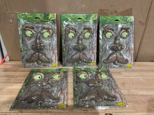 lot 414 image: LOT OF 5 Tree Face