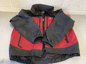 lot 538 image: Frogg Toggs Anura HD Rain Jacket for Men Size L
