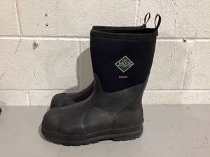 lot 499 image: Size 11 Muck Boot Company Chore Mid Waterproof Work Boots