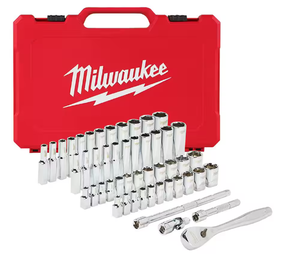 lot 193 image: 50PCS Milwaukee 14 Drive SAEMetric Ratchet and Socket Mechanics Tool Set
