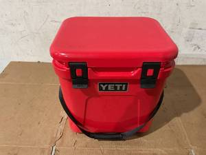 lot 8 image: YETI Roadie 24 Cooler
