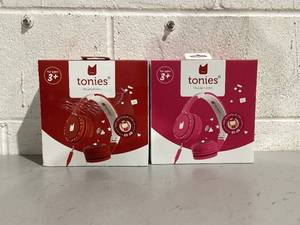 lot 714 image: LOT OF 2 Tonies Headphones