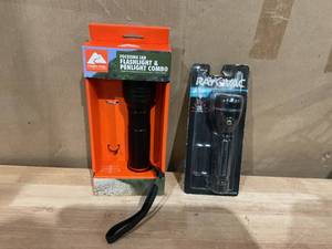 lot 346 image: LOT OF 2 LED Flashlights