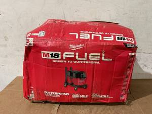 lot 50 image: Milwaukee M18 FUEL 6 Gal. Cordless WetDry Shop Vacuum