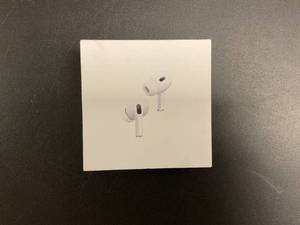 lot 79 image: Apple AirPods Pro 2