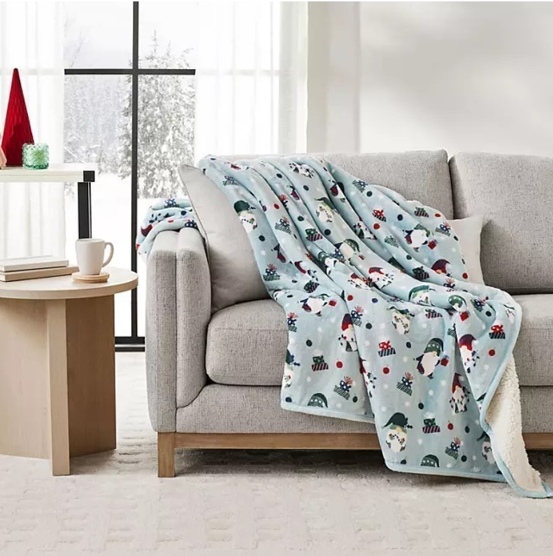 lot 309 image: NEW Members Mark Holiday Plush Throw, 60 x 70 - Festive Gnomes