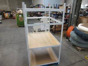 lot 120 image: Adjustable White Metal Frame Built to Fit Onto Pallets - Perfect for Projects