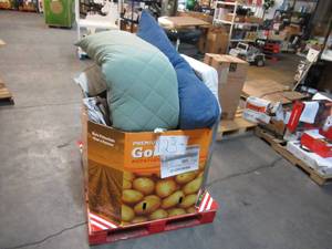 lot 123 image: Pallet of Store Overstock and Ecommerce Product and Returns