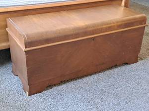 lot 309 image: Lane Cedar Chest