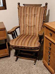 lot 320 image: Wooden GliderRocker Chair with Pad