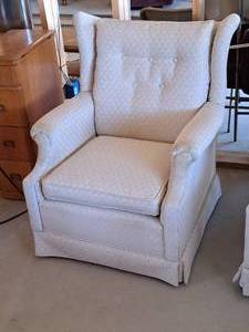 lot 324 image: Living Room Arm Chair