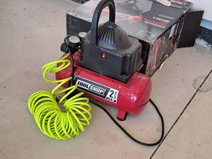 lot 349 image: Tool Shop 2-Gallon 100-PSI Air Compressor with Hose