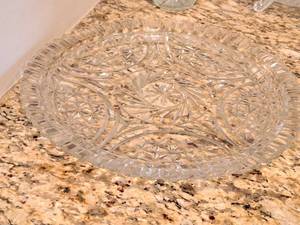 lot 369 image: 12 Glass Serving Platter (Clear)