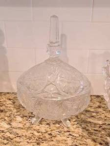 lot 371 image: Glass Bowl with Lid (Clear)