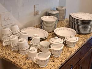 Montego Fine China Dish Set - Dinner Plates (x15), Saucers (x14), Dessert Bowls (x16), Saucers (x16), Bowls (x13), Serving Bowl, Oval Serving Platters (x2), Sugar Bowls with Lids (x2), Cream Boats (x2), Tea/Coffee Cups (x16) 97-piece