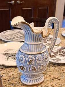 lot 380 image: 10 Water Pitcher (BlueWhite)