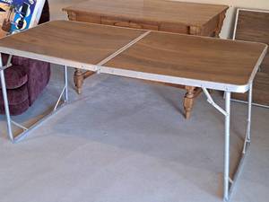 lot 334 image: Folding Table