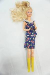 lot 1 image: Mattel Barbie 1966
